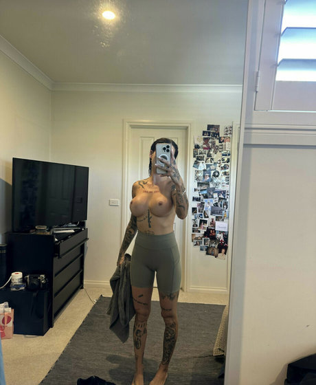 Krystal Galtry porn model pictures