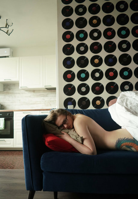 Mary Bell nude star images