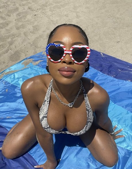 ninadoesitall model hd images