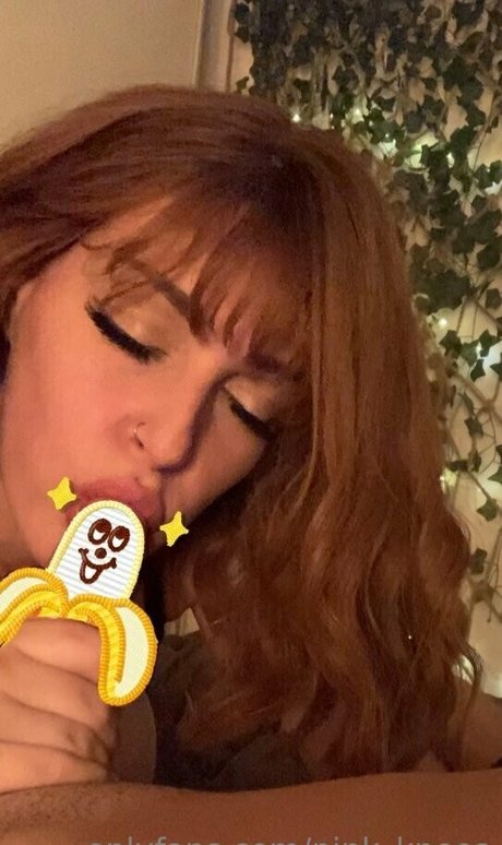 pink knees hot star archive