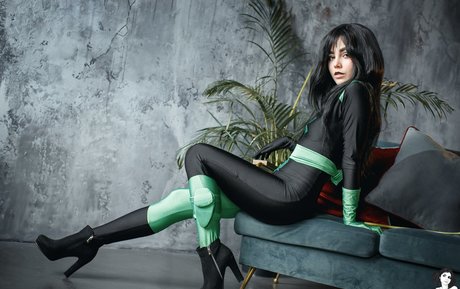 Yuumi SG naked model pictures