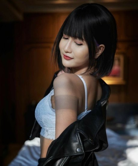 Kameaam perfect actress photos