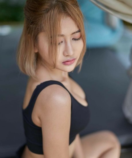 Kameaam naked model images