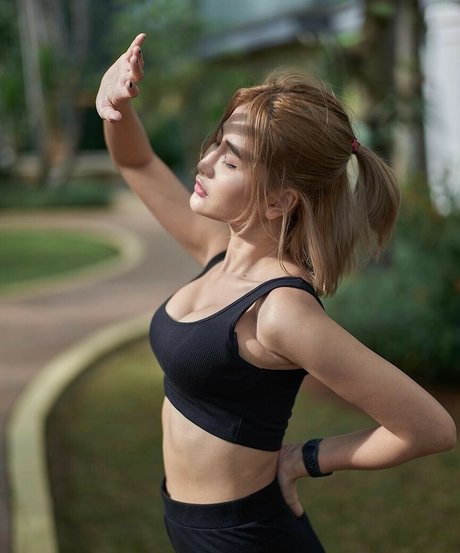 Kameaam pretty star pic