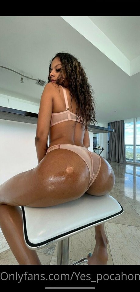 its pocahontas model hot pics