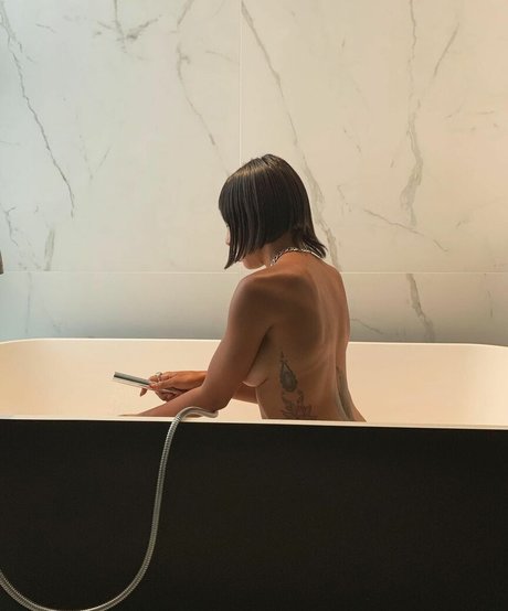 Adva Lachiany naked star img