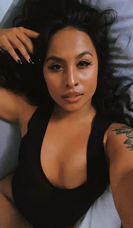 starseedmami nice model image