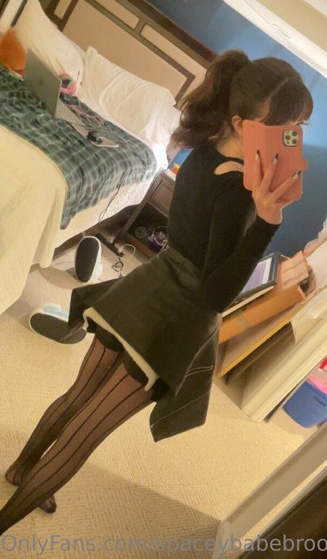 spaceybabebrooke model sex pic