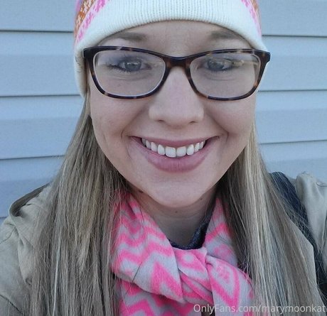 marymoonkat model hd images