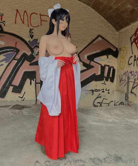 Audrey Torres nude model img