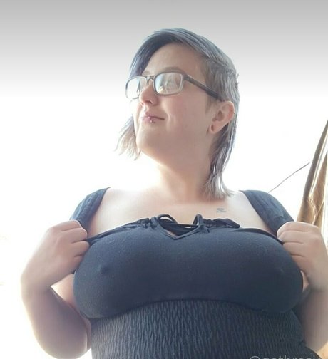 gothrosie model top pictures