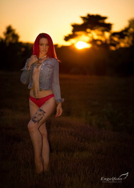 son ia belle perfect model photo