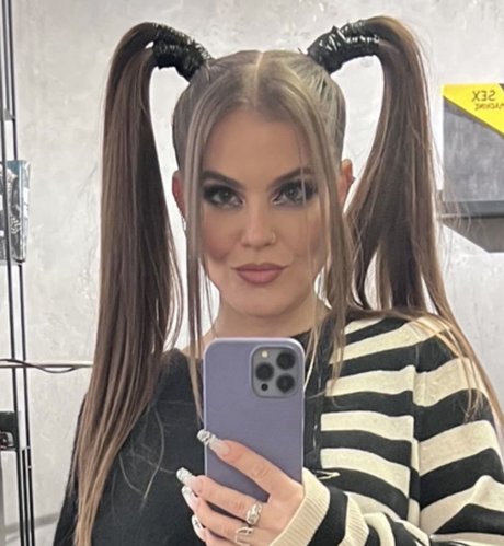 Sonya Tayurskaya model adult gallery