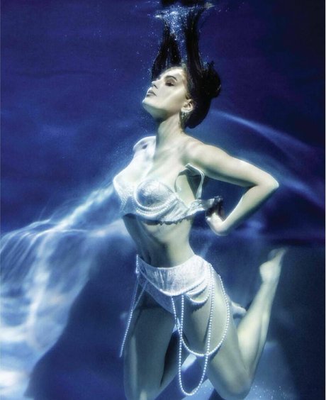 Sonya Tayurskaya pretty star picture