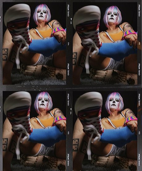 ls peek hd actress photo