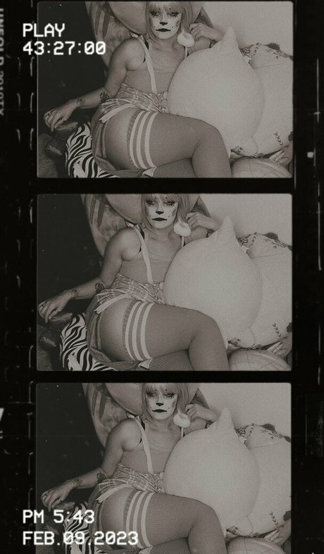 ls peek actress photos