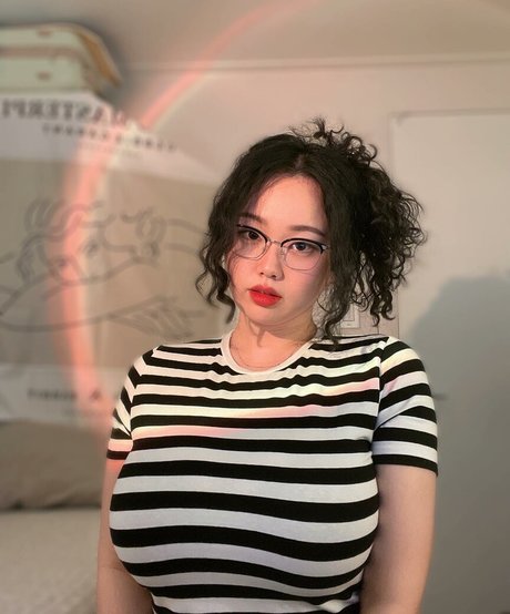 xxunnus2 sexy star img