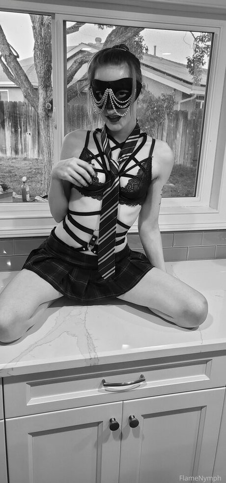 flamenymph model adult photos