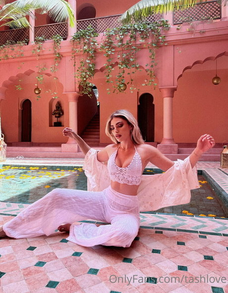 tashlove high quality actress photo