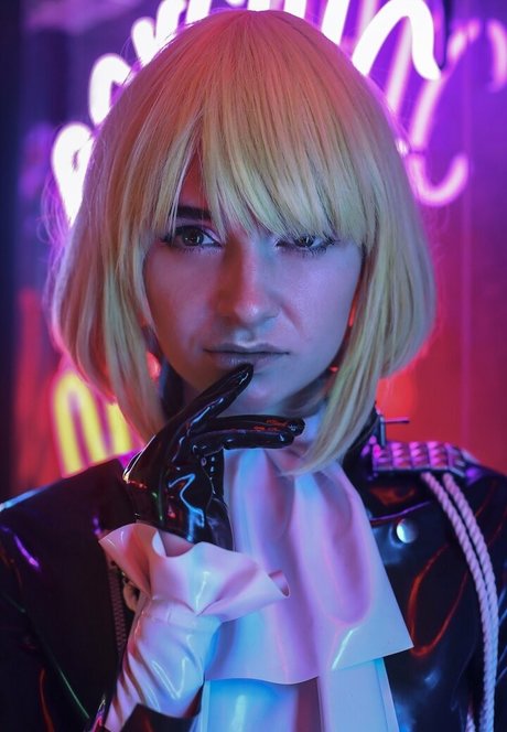 freepoisonne hot star images