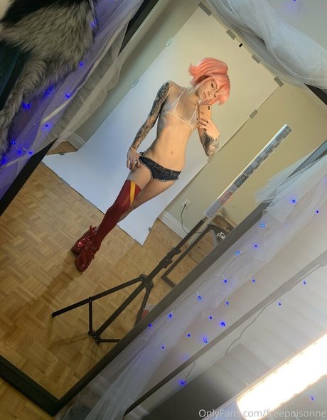 freepoisonne porn model img