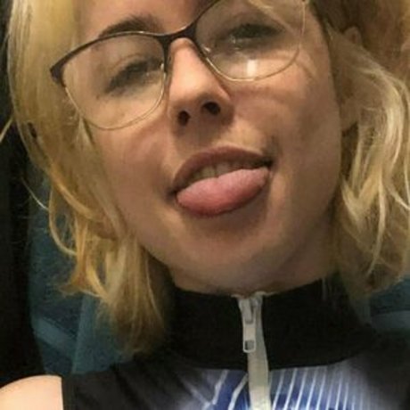 leaveittotegan nude pornstar image