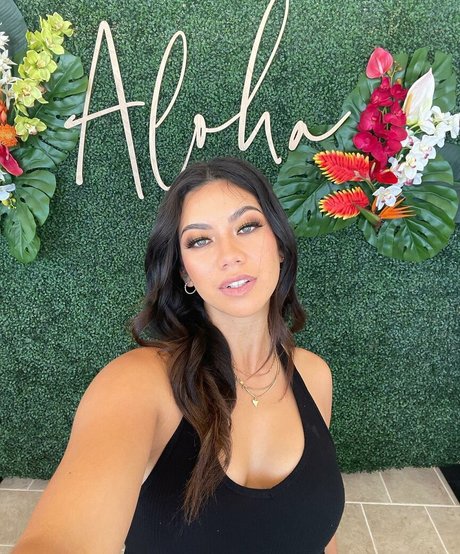 Kama Dung model exclusive gallery