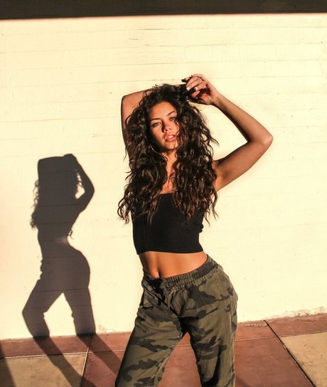 Kama Dung naked pornstar photo