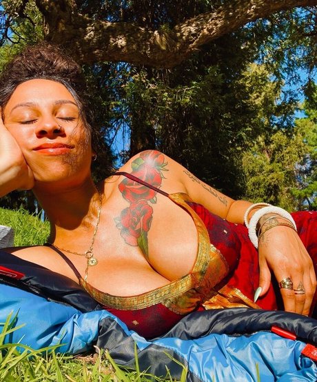 Jahkara Smith star top gallery