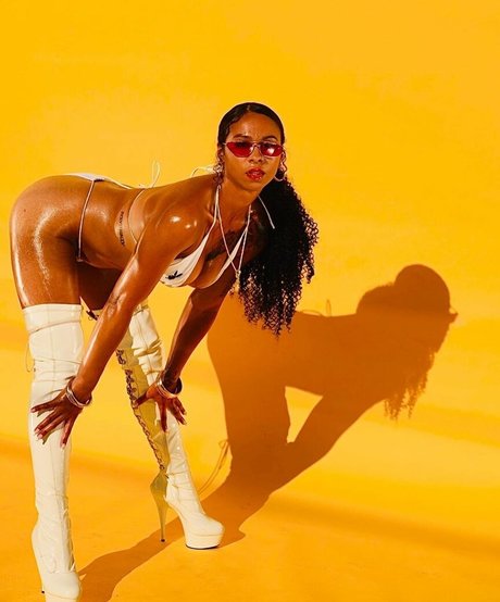 Jahkara Smith sexy model pic