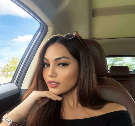 Ariana Tashne pornographic model gallery