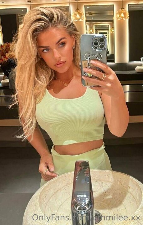 emmilee xx pornographic model archive