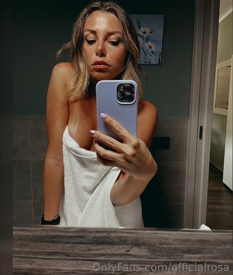 Officialrosaa model hot photos