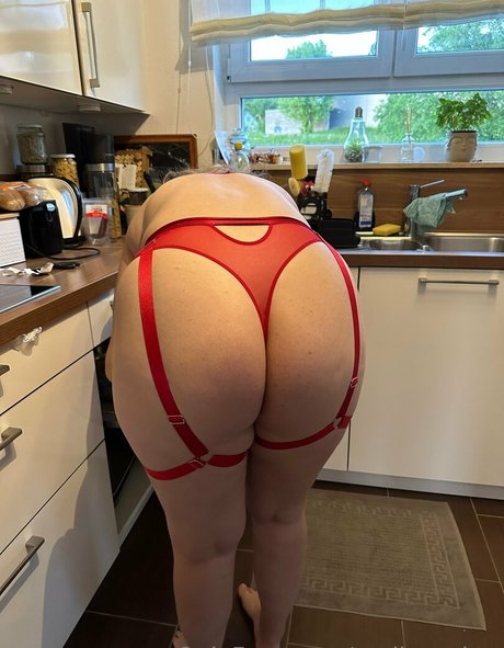 Molly Archer model nudes pics