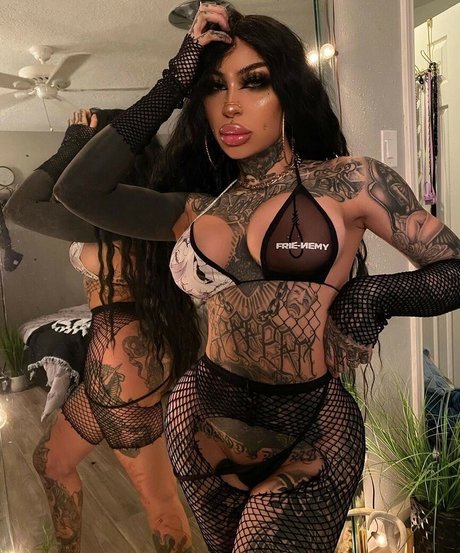 Aubrey Herrera model high quality pics