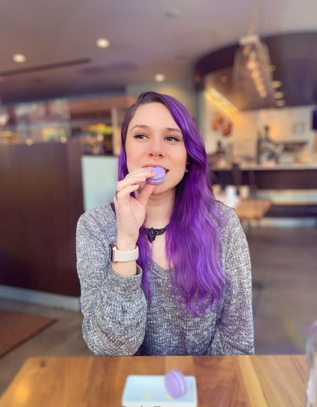 lolaxsparks pornstar img