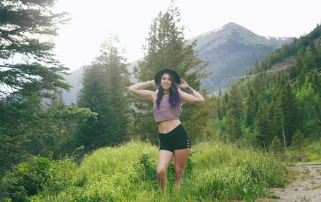 lolaxsparks pornstar hd photos