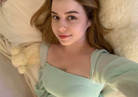 Aveykitty pornstar high quality img