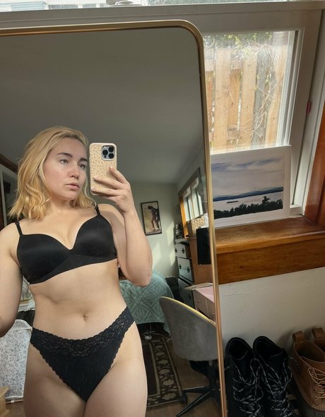 Erin Postsoffice beautiful star img