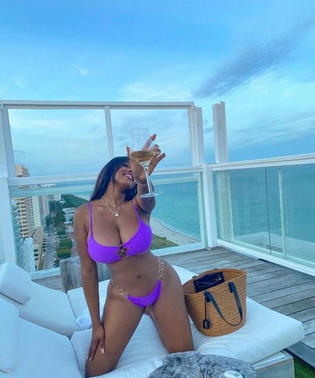 Vivi Panamera porn model gallery