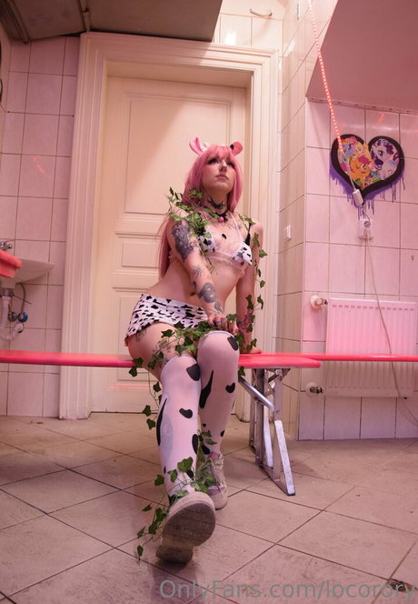 locorory porn model image