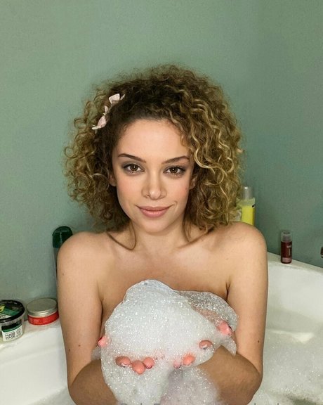 melanianew pornstar high quality picture