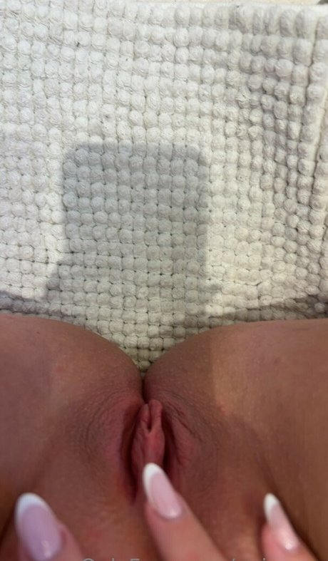 Thea Severine pornstar adult gallery