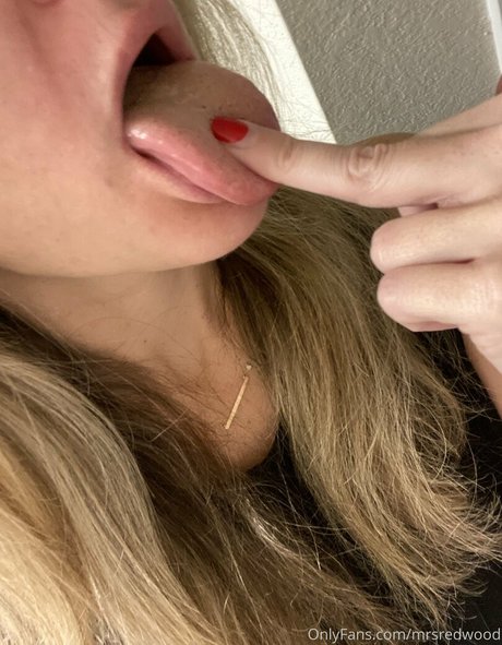 mrsredwood exclusive star pics