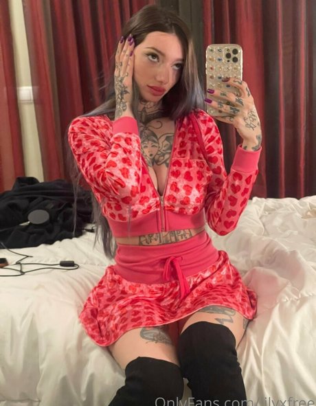 lilyxfree model erotic pictures