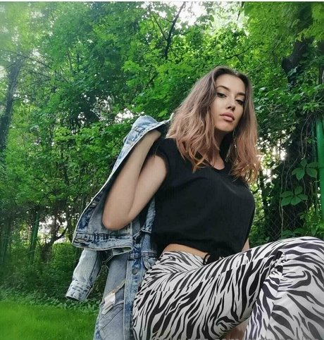 meryconlae star adult pics