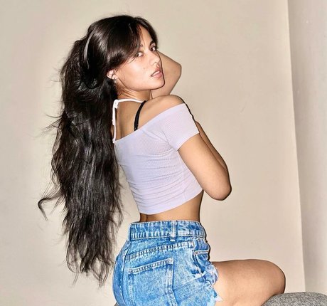 Farzaana Isaacs star pretty image