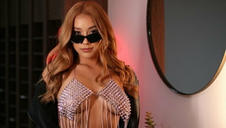 valengg model exclusive archive