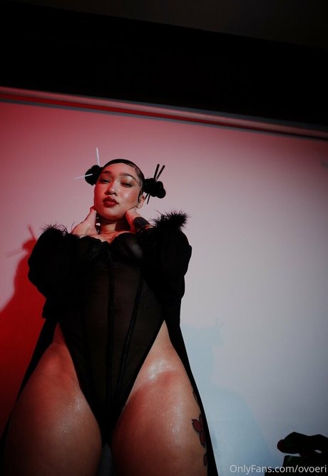 Therealovoeri porn model image