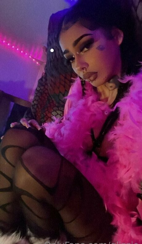 glizzjo sexy star pics